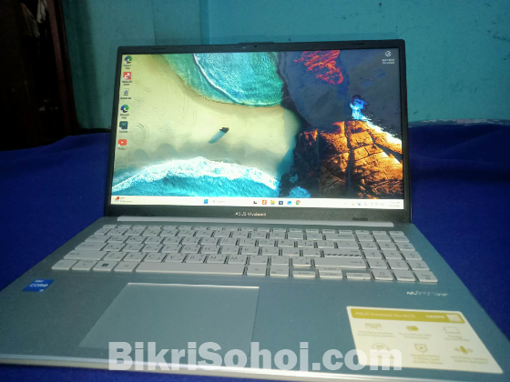 Asus VivoBook 15. ram 16 rom 512
